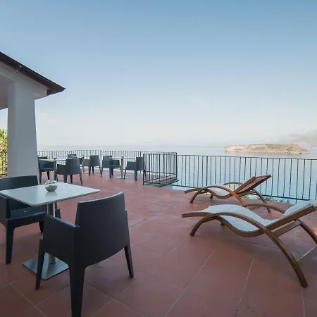 Crawford فندق مبيت وإفطار 4*