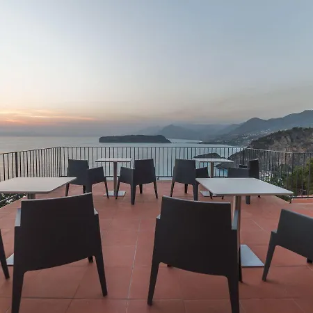 Crawford Bed & Breakfast 4*