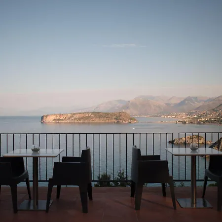 Bed & Breakfast Crawford 4*