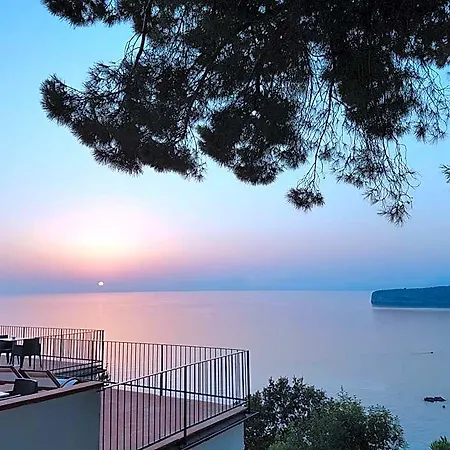 Crawford Oda ve Kahvaltı San Nicola Arcella