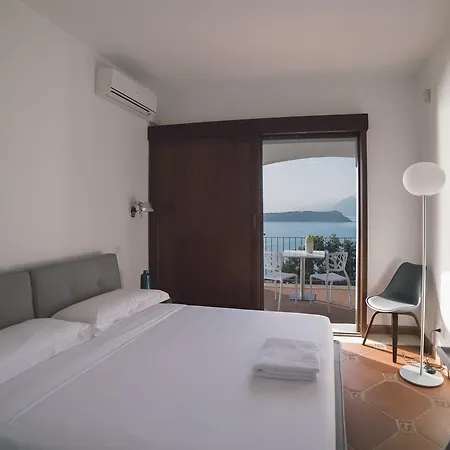 Crawford Bed & Breakfast 4*