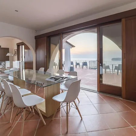 Crawford 4* سان نيكولا أرسيلا