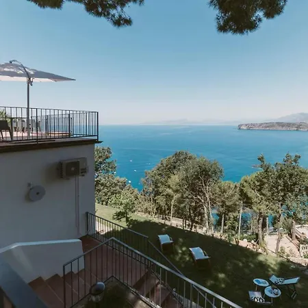 Bed & Breakfast Crawford 4*